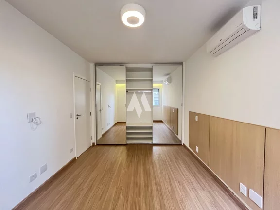 Imagem Apartamento com 03 dormitórios na quadra da praia à venda no Gonzaga - Santos/SP