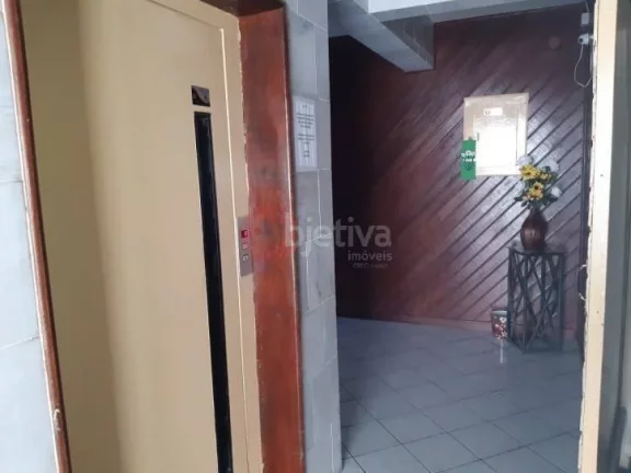 Imagem Apartamento com 3 dormitórios à venda, 115 m², Braga - Cabo Frio/RJ