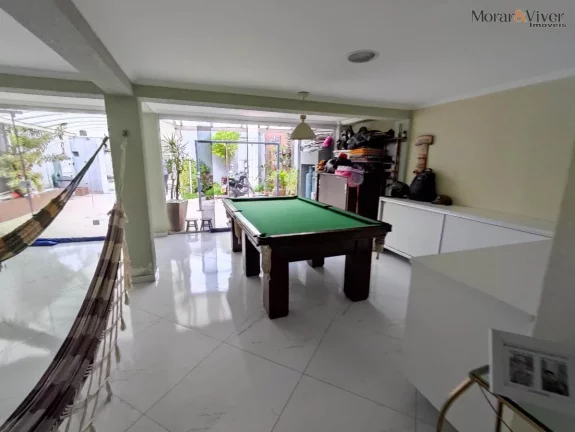 Imagem Triplex para Venda em Curitiba, Sitio Cercado, 3 dormitórios, 2 suítes, 3 banheiros, 2 vagas