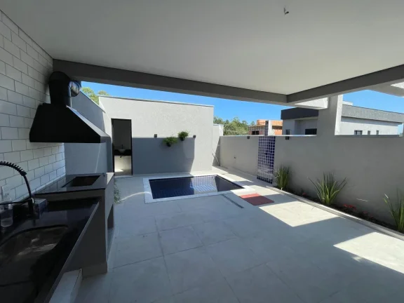 Imagem Casa com 3 Suítes e Piscina - Santana de Parnaíba/SP