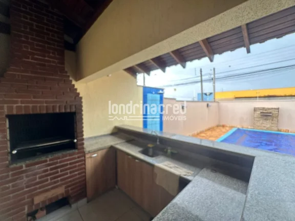 Imagem Magnífico Sobrado com 3 Dormitórios, Suíte, Piscina, Churrasqueira e 4 Vagas de Garagem em Terreno de 416 m² - Oportunidade em Zona Residencial ZR-4!