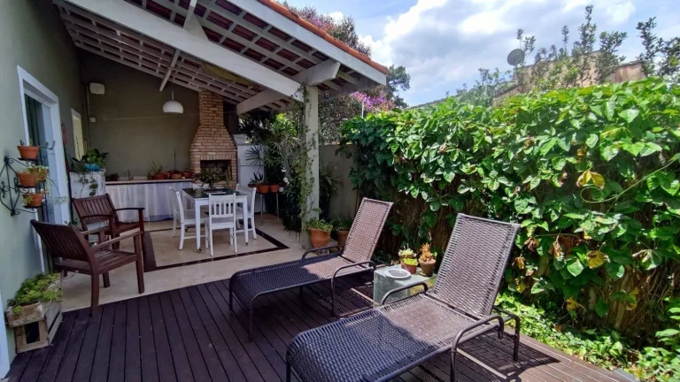 Imagem Casa 4 quartos à venda, 230 m² por R$ 1.200.000 - Chácara das Paineiras - Carapicuíba/SP