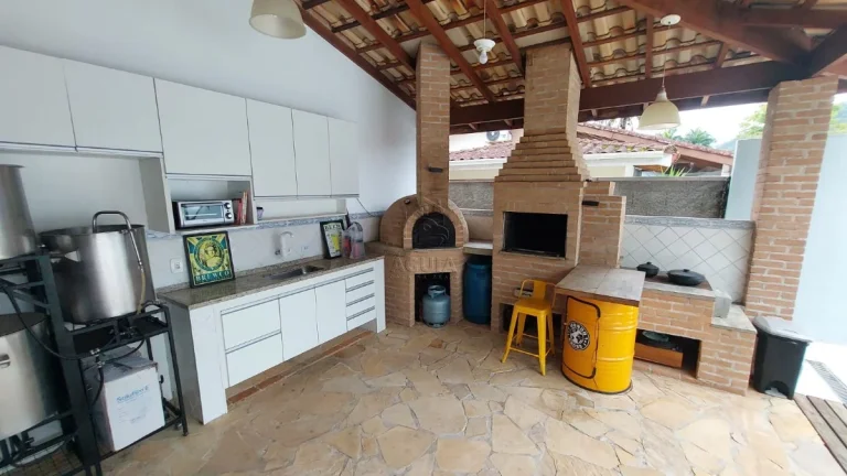 Imagem Casa em condomínio com segurança 24 horas localizado no Horto