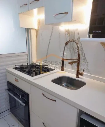 Imagem Apartamento com 61m², possui sala 2 ambientes com ar condicionado e sacada. Dispõe de 3 dormitóri...