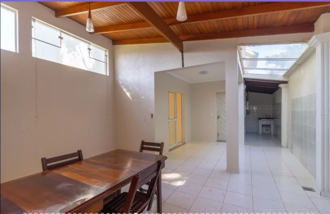 Imagem Sobrado de 3 quartos no bairro Campo Comprido