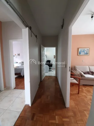Imagem Casa térrea, com edícula, localizada no pitoresco Jardim Eulina, em Campinas! Com três quartos, s...