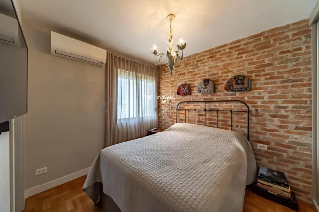 Imagem Apartamento à venda na Vila Nova Conceição com 3 quartos sendo 2 suítes, 2 salas, 3 banheiros, 2 vagas, 95m².