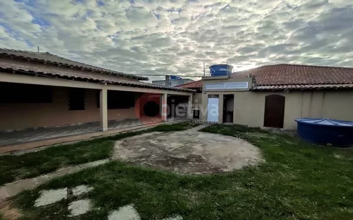 Imagem Casa Independente a venda de 4 quartos - Vila do Pero - Cabo Frio