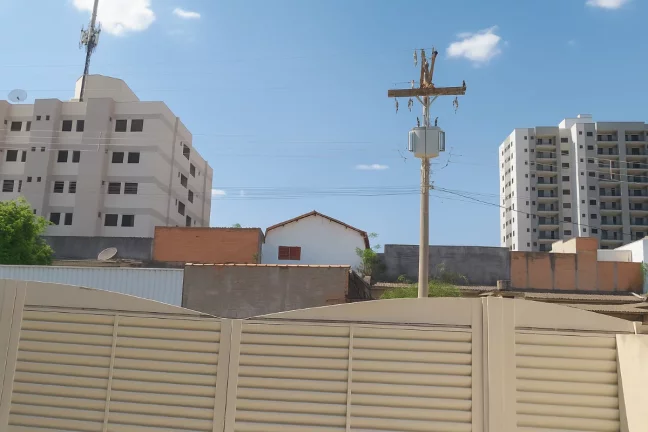 Imagem Casa de vila para venda em Vila Santa Rita com 3 quartos, sendo 1 suíte, 137m2