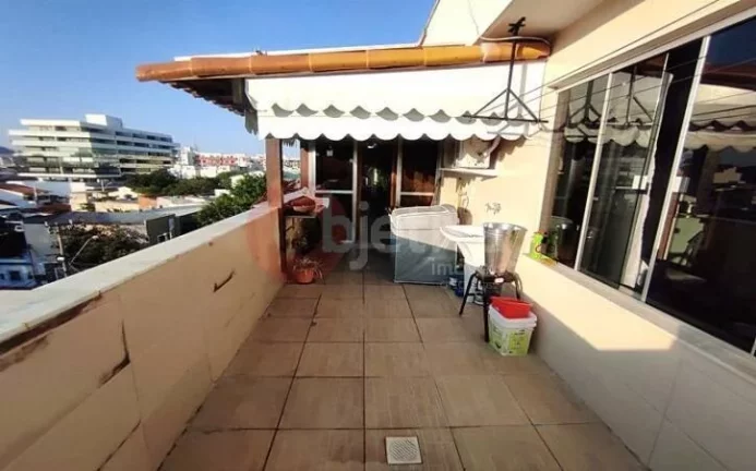 Imagem Cobertura com 3 dormitórios à venda, 150 m² por R$ 550.000,00 - Centro - Cabo Frio/RJ