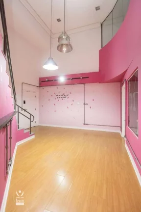 Imagem Ampla sala de 108 m² com mezanino, ótima localização à venda por R$ 790.000 - Centro - Curitiba/PR