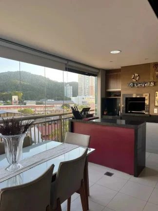 Imagem Apartamento mobiliado com 4 dormitórios sendo 2 suítes e 3 vagas de garagem em Itajaí