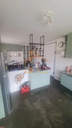 Imagem Sobrado com 198 m² de área construída, com elétrica e hidráulica atualizadas. Possui 2 dormitó...