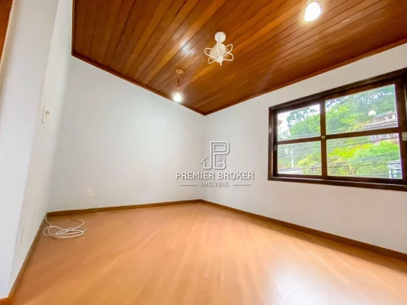 Imagem Casa à venda, 127 m² por R$ 550.000,00 - Iucas - Teresópolis/RJ
