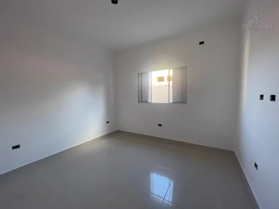 Imagem Casa térrea com piscina e dois quartos em Itanhaém-SP