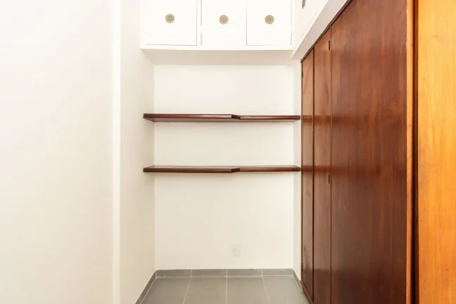 Imagem Apartamento 155M², 4Q, 1 Suíte, 2 Banheiros, 2 Vagas, Playground, Área Verde, Armários.