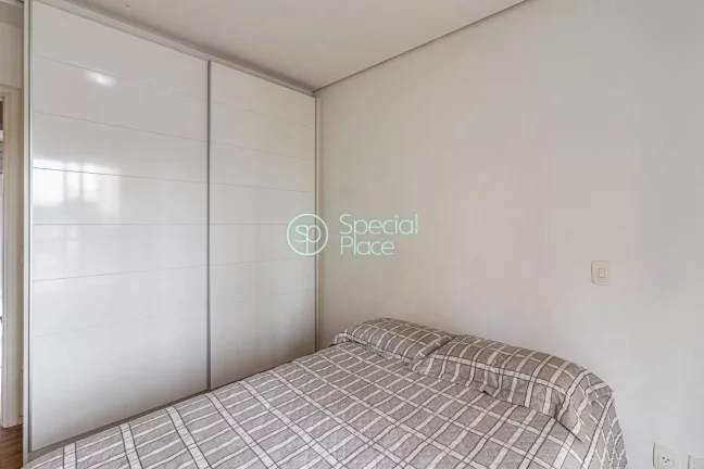 Imagem Excelente apto no ParaÃ­so, um por andar, living bastante amplo com varanda enorme e uma vista lindÃ...