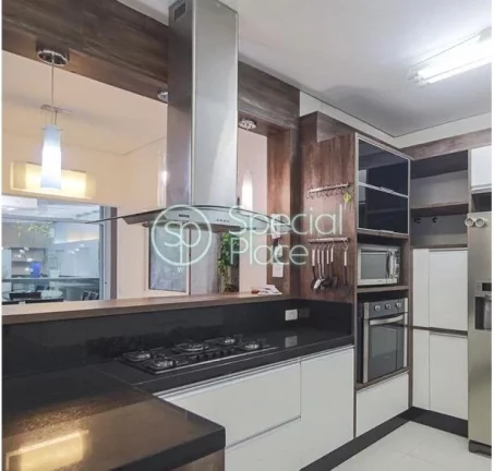 Imagem Uma lindíssima e confortável casa de condomínio que lhe oferece, segurança, privacidade, lazer, ...
