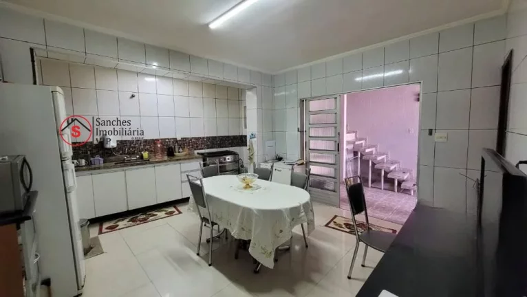 Imagem Casa t?(C)rrea com 3 dormitórios a venda na Mooca. Garagem para 4 carros e churrasqueira.