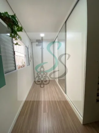Imagem Venda de casa no Jardim Interlagos, Hortolândia. Casa com 2 dormitórios com armários e piso laminado , sala, cozinha com armários planejados e
