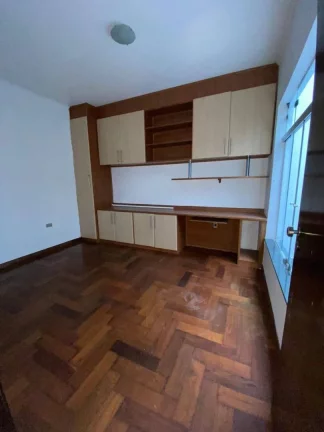 Imagem Casa com 3 dormitórios para alugar, 240 m² por R$ 4.478,45/mês - Vila Luzita - Santo André/SP
