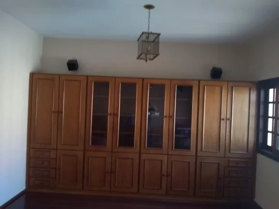 Imagem Casa em excelente localização próximo as principais avenidas