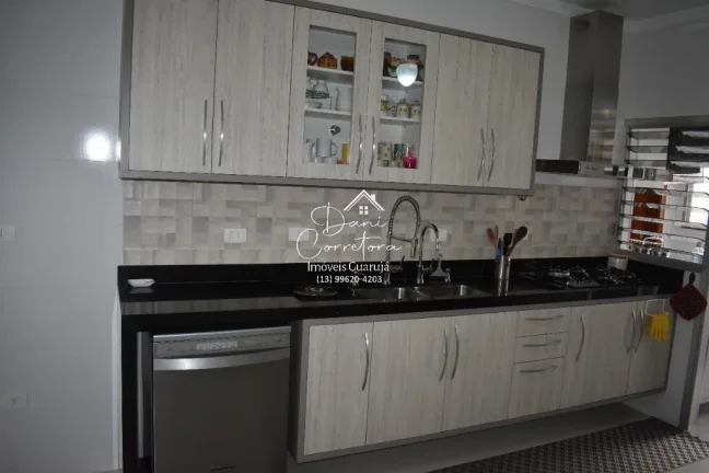 Imagem Imperdível apartamento à venda em Guarujá-SP, Pitangueiras: 3 quartos, 1 suíte, 3 salas, 3 banheiros, 2 vagas de garagem, 160 m²!