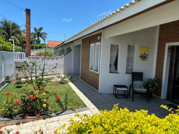 Imagem Casa para Venda em Peruíbe, Balneario Stella Maris, 4 dormitórios, 2 suítes, 3 banheiros, 4 vagas