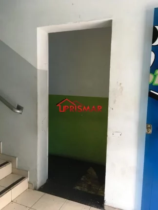 Imagem Aluga-se loja/galpão comercial canal 1 com estacionamento