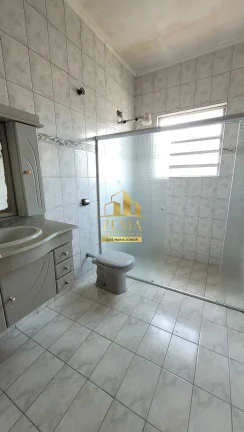 Imagem Casa com 03 dorms (01St),02 wc, Ambientes Amplos, Lavanderia, Churrasqueira