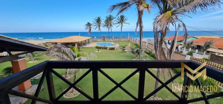 Imagem Casa pé na areia com 6 suítes à venda, 394 m² por R$ 3.000.000 - Morro Branco - Beberibe/CE