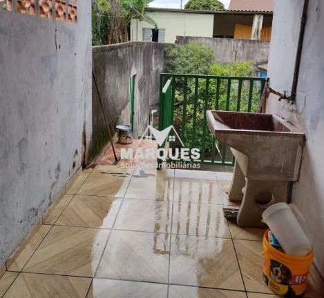 Imagem Imovel com 3 casas, terreno de 400m2