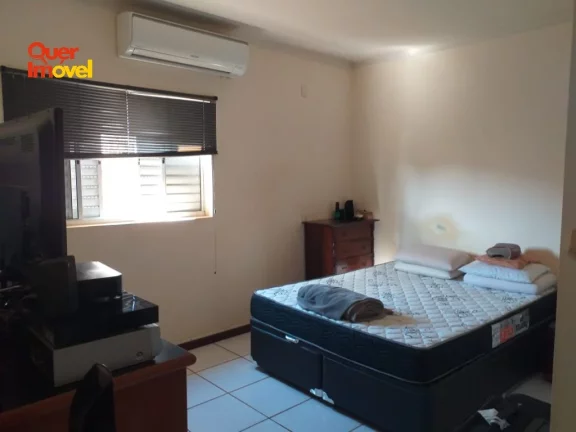 Imagem Casa para locação no Parque dos Lagos em Ribeirão Preto-SP: 3 quartos, 1 suíte, 2 salas, 3 banheiros, 1 vaga, 354m² de área.