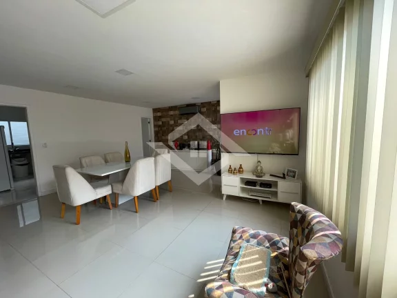 Imagem Casa Dúplex em Condomínio Fechado: Conforto e Segurança