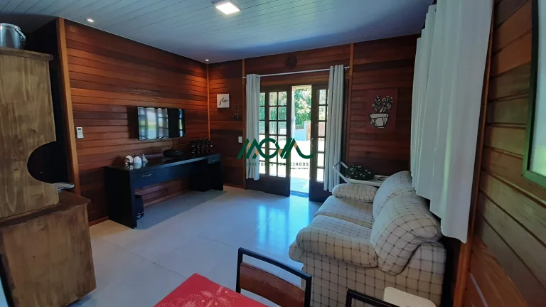 Imagem Casa com Piscina em Itapoá