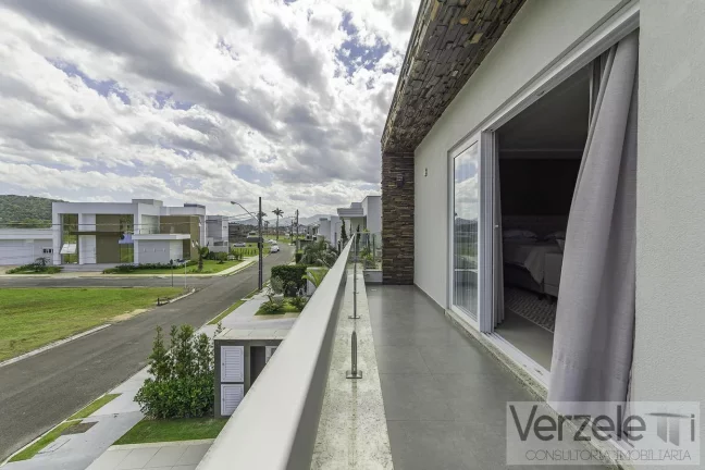 Imagem Casa em Condomínio para Venda em Camboriú / SC no bairro Santa Regina