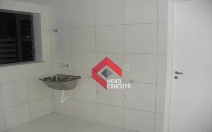 Imagem Apartamento com 3 dormitórios à venda, 207 m² por R$ 1.650.000 - Guararapes - Fortaleza/CE
