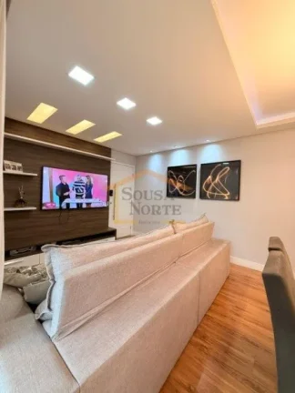 Imagem Apartamento 3 dormitórios, sendo 1 suíte, sala para 2 ambientes, pisos em madeira, sacada com vidr...