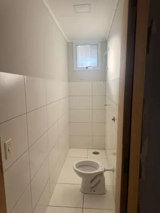 Imagem Casa para locação em Sorocaba-SP, bairro Jardim Wanel Ville IV, 2 quartos, 3 salas, 2 banheiros, 135m² de área. Venha conferir!