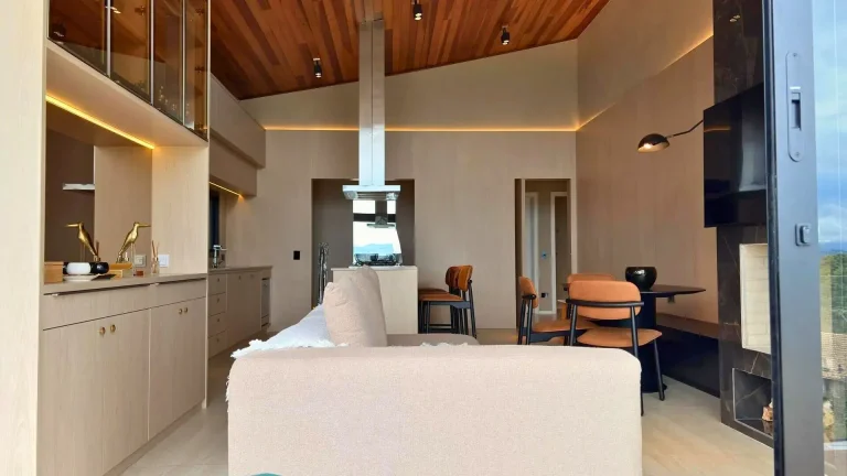 Imagem Casa Contemporânea Nova e Mobiliada