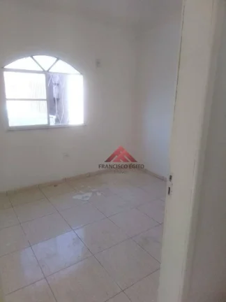 Imagem Casa com 2 dormitórios para alugar por R$ 955,00/mês - Trindade - São Gonçalo/RJ