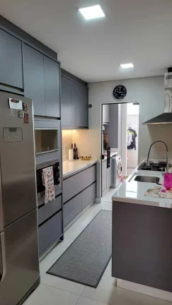 Imagem Apartamento com 2 dormitórios sendo 1 suíte e 2 vagas de garagem no bairro São Judas em Itajaí - SC