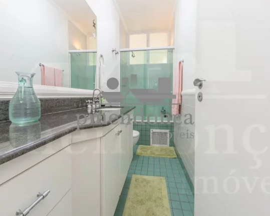 Imagem Apartamento em Higienópolis com 3 quartos sendo 1 suite e 2 vagas, 230m2