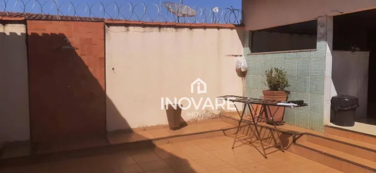 Imagem Casa com 3 dormitórios à venda, 385 m² por R$ 580.000,00 - Setor Rodoviário - Itumbiara/GO