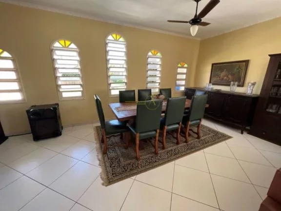 Imagem Casa térrea à venda de alto padrão, 100 metros da praia, em Peruíbe
