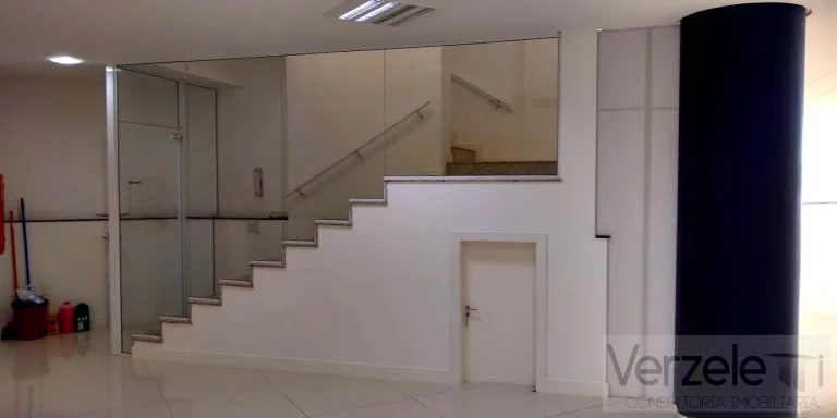 Imagem Sala Comercial para Venda em Balneário Camboriú / SC no bairro Centro