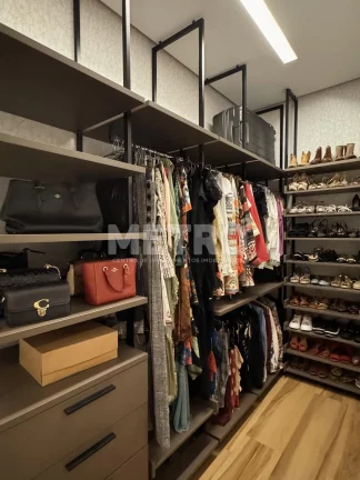 Imagem Casa no Buona Vita com 3 quartos, sendo todos suítes, uma com closet, piscina