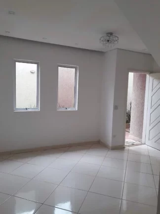 Imagem Sobrado com 2 dormitórios à venda, 71 m² por R$ 246.000,00 - Vila Figueira - Suzano/SP