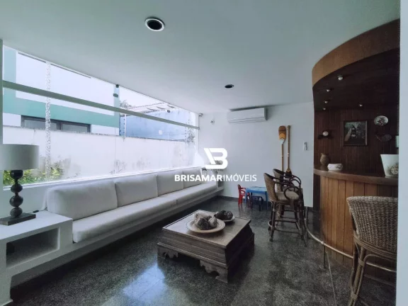 Imagem ENSEADA- NA QUADRA DA PRAIA , MAGNÍFICA CASA IMPECÁVEL , 04 VAGAS DE GARAGEM.