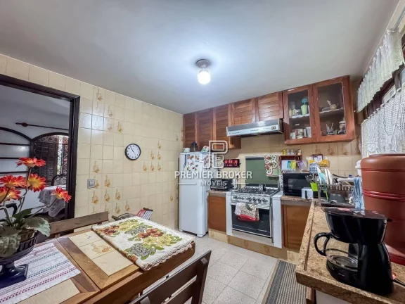 Imagem Casa à venda, 146 m² por R$ 850.000,00 - Vale do Paraíso - Teresópolis/RJ